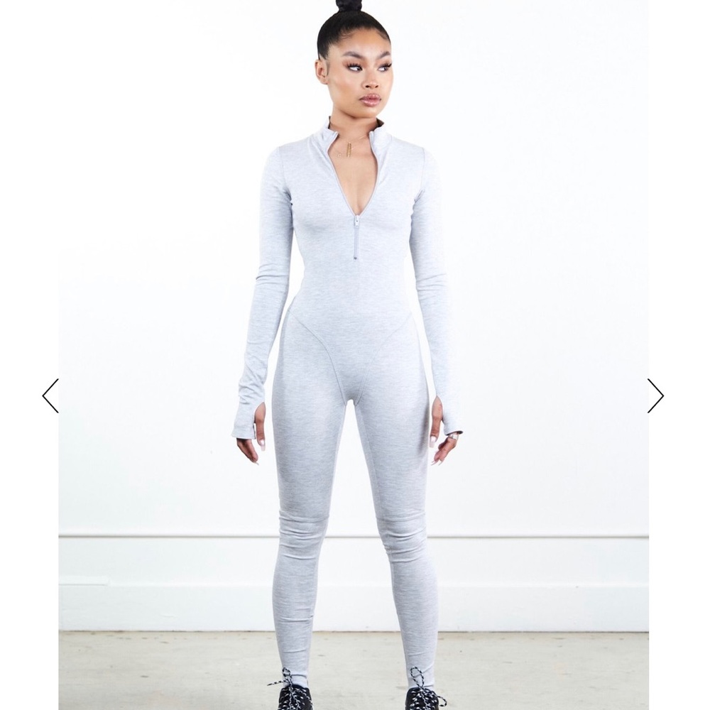 Matte frame bodysuit in grey xs